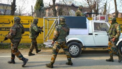 Photo of जम्मू-कश्मीर : सुरक्षाबलों ने  हिजबुल मुजाहिदीन के मोस्ट वांटेड आतंकी को किया ढेर, 2017 से था सक्रिय