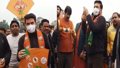 Photo of UP Election: केंद्रीय मंत्री Anurag Thakur ने उड़ाई पतंग, बोले- मोदी-योगी के हाथों में है यूपी की डोर, फिर आ रही BJP सरकार…