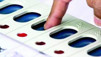 Photo of UP Election 3rd Phase Voting: बड़ी संख्या में ईवीएम मशीनें खराब, यहां EVM मशीन से सपा का चुनाव चिन्ह गायब