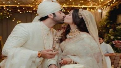 Photo of शादी में किस करना रणबीर- आलिया को पड़ा महंगा, सोशल मीडिया पर हुए ट्रोल