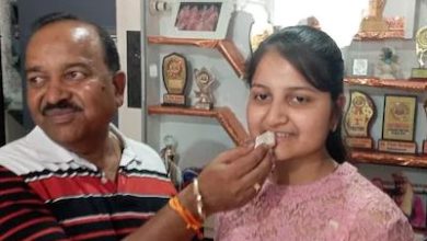 Photo of Madhya Pradesh : टेंट व्यवसायी की बेटी बनी टॉपर, माँ-बाप का नाम किया रोशन