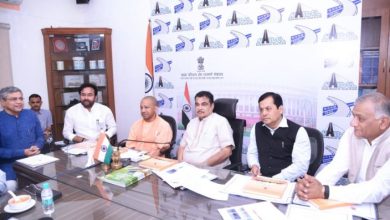 Photo of दिल्ली दौरे पर पहुंचे CM योगी, यूपी के विकास को लेकर केंद्रीय मंत्रियों के साथ की मैराथन बैठकें…