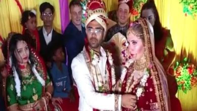 Photo of UP : अनोखी शादी यहां बनी चर्चा का विषय, रशियन-भारतीय जोड़े का प्यार चढ़ा परवान!