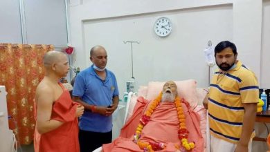 Photo of 99 साल की आयु में द्वारका-शारदा पीठ के शंकराचार्य स्वामी स्वरूपानंद सरस्वती का निधन, संत समाज में शोक की लहर