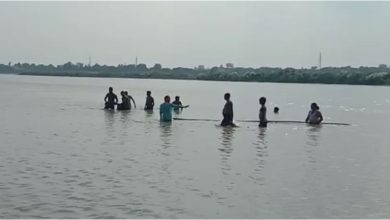 Photo of उन्नाव : गणेश मूर्ति विसर्जन के दौरान 5 लोग गंगा नदी में डूबे, 3 की मौत 2 की हालत गंभीर