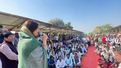 Photo of Mainpuri Byelection : नेता जी को याद कर बोलीं डिंपल- ये मेरा चुनाव नहीं क्षेत्र की जनता का…