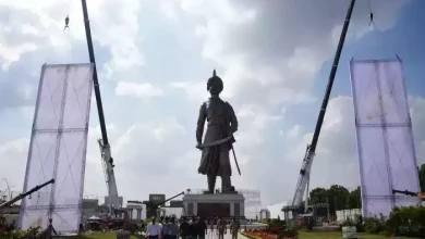 Photo of PM Modi ने बेंगलुरु में किया नादप्रभु केम्पेगौड़ा की 108 मीटर लंबी कांस्य प्रतिमा का अनावरण !