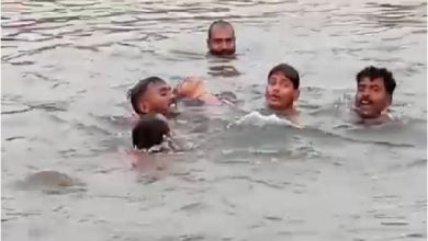 Photo of ग्रमीणों से भरी नाव नदी में पलटी, करीब 2 दर्जन लोग थे सवार, 2 बच्चों समेत 3 की मौत