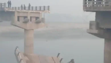 Photo of उद्घाटन से पहले गिरा 206 मीटर लम्बा पुल, 13 करोड़ रुपये की लगी लागत !