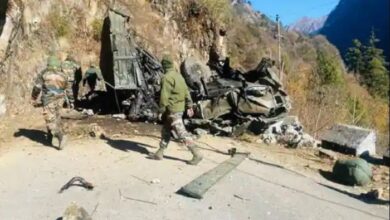 Photo of दुखद : सिक्किम में सेना का ट्रक खाई में गिरा, 16 जवानों ने गंवाई जान, रक्षामंत्री ने ट्वीट कर जताया दुःख
