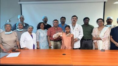 Photo of लखनऊ: SGPGI के डॉक्टरों की बड़ी उपलब्धि, 10 साल की बच्ची के कटे हाथ को दोबारा जोड़ने में पाई सफलता
