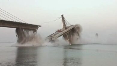 Photo of भ्रष्टाचार की भेंट चढ़ गया पुल, 1700 करोड़ बह गए पानी में, सरकार की हो रही फजीहत