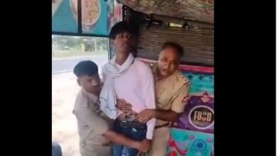 Photo of कानपुर की नाटकबाज पुलिस, गुडवर्क बताकर खुद की वीडियो कर रही वायरल !