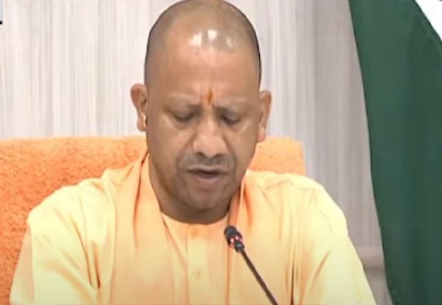 लखनऊ अशोक लेलैंड कंपनी के साथ MoU साइन, CM बोले यूपी सबसे बड़ा राज्य…