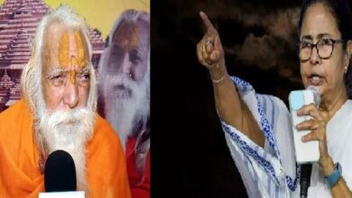 Photo of बनर्जी नहीं मुमताज खान हैं ममता…भगवा रंग देख, जाती हैं भड़क…CM पर भड़के राम मंदिर के मुख्य पुजारी