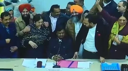BJP councillor Manoj Sonkar elected new mayor of Chandigarh