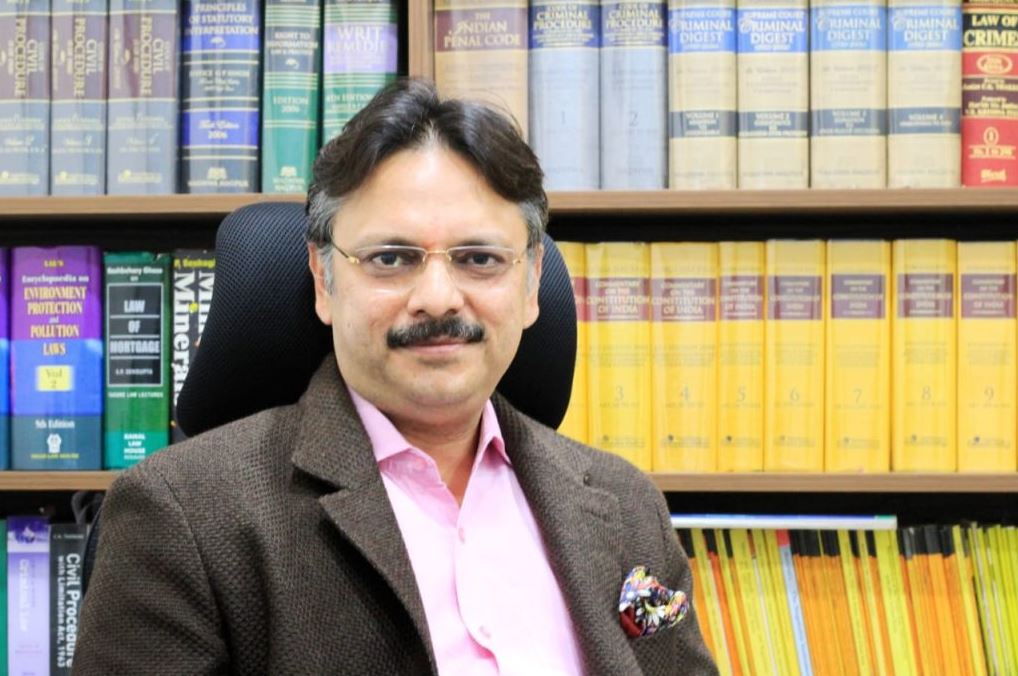 डॉ. राजेश्वर सिंह ने पर्यावरण संकट पर पेश किए आंकड़े, कहा – “छोटे कदम, बड़ा असर!”