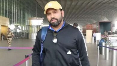 Photo of रोहित शर्मा से एयरपोर्ट पर मांगनी पड़ी माफी, जानें क्या हुआ की बिगड़ गया खिलाडी का मूड
