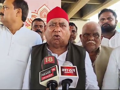 Ayodhya News: मिल्कीपुर में दिख रही हार से बौखलाई बीजेपी, उपचुनाव से पहले बेटे पर दर्ज FIR पर अयोध्या सांसद अवधेश प्रसाद का बयान - News18 हिंदी