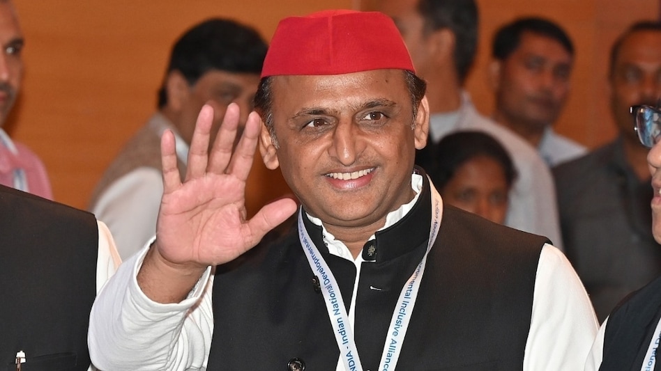 कहीं मिली जीत तो कहीं कड़ी टक्कर... बार-बार टिकट बदलकर चौंकाने की रणनीति  में कितने सफल रहे अखिलेश - samajwadi party chief akhilesh yadav new plan  for up gamechanger lclr - AajTak