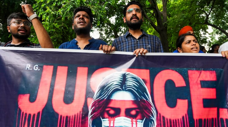 Remove pics, videos of trainee doctor from social media immediately: Supreme Court's tough order in Kolkata rape-murder case