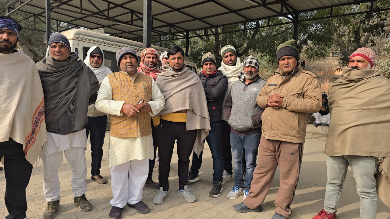 हाइवे किनारे पड़ा मिला ट्रक ड्राइवर संजय का शव, परिजनों ने साथी ड्राइवर पर लगाया हत्या का आरोप