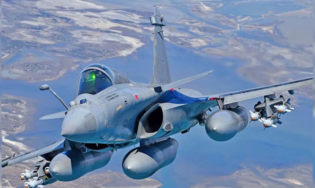 भारत और फ्रांस के बीच राफेल सौदे में तेजी, पाकिस्तान के लिए काल बनेगी वायुसेना