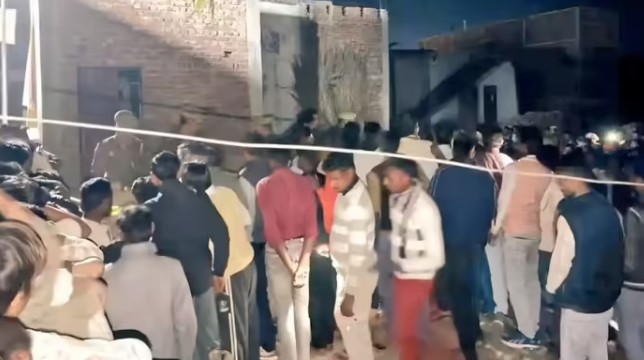 हत्या या आत्महत्या ! बंद मकान में मिले पांच शव, इलाके में मचा हड़कंप
