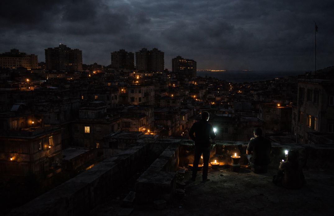 क्यूबा में देशभर में ब्लैकआउट, 1.1 करोड़ लोग अंधेरे में, बिजली व्यवस्था पर गहराया संकट