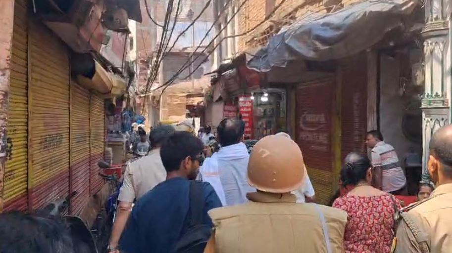 दालमंडी में ध्वस्तीकरण की कार्रवाई फिर शुरू, इलाके में मच गया हंगामा