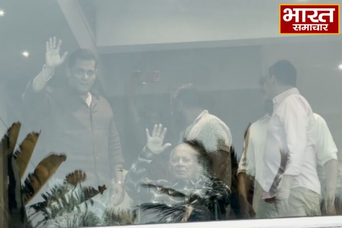 सलमान खान ने ईद पर पिता सलीम खान के साथ किया फैंस का अभिवादन, खुशी के साथ साझा किया पल…