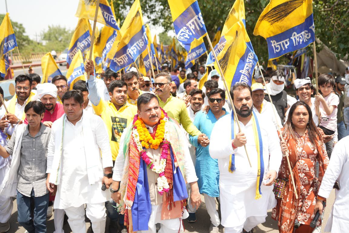 मेरठ से गाजियाबाद तक उमड़ा जनसैलाब, संजय सिंह की “रोजगार दो, सामाजिक न्याय दो” पदयात्रा ने पश्चिमी उत्तर प्रदेश की राजनीति में फूंकी बदलाव की नई हवा