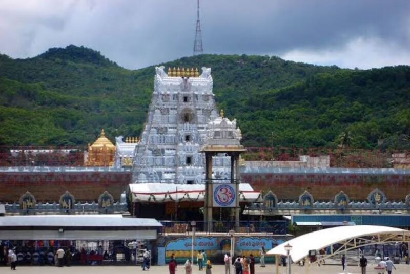 TTD का बड़ा फैसला अयोध्या विवाद के बीच तिरुपति मंदिर में ICAI तैयार करेगा नया ‘चढ़ावा मॉडल’, अब चोरी नामुमकिन