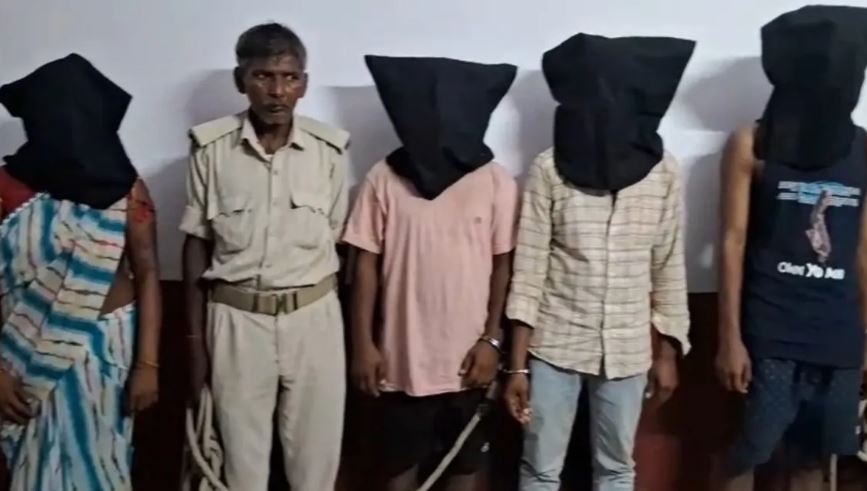 ज्वेलरी लूटकांड में एक महिला समेत चार लोग गिरफ्तार