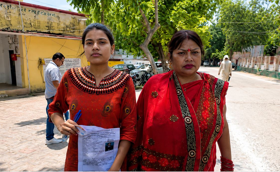 हमीरपुर : NH-34 के महाजाम के कारण छूटी यूपी पुलिस 
