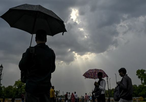 दिल्ली में गर्मी से मिलेगी राहत ! जल्द होगी मानसून