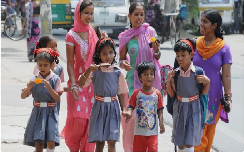 यूपी के स्कूलों में बढ़ीं गर्मी की छुट्टियां,अब 15 नहीं बल्कि इस तारीख से खुलेंगे प्राइमरी और माध्यमिक विद्यालय