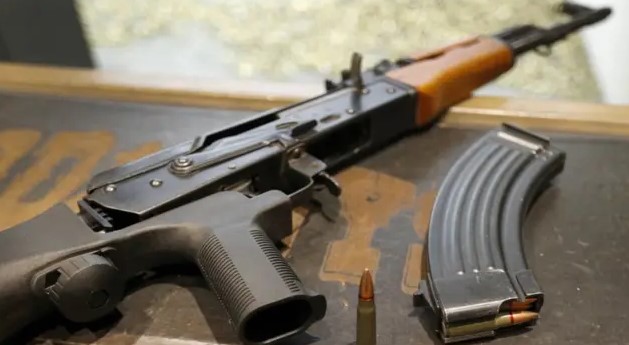AK-47 जैसे हथियारों के साथ युवकों का Video Viral, Ranchi में पुलिस जांच पर सवाल