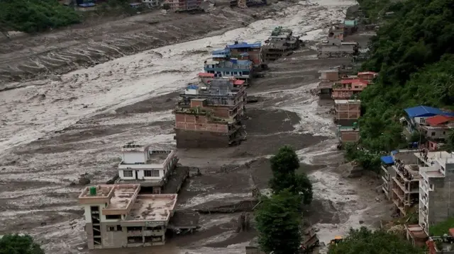 नेपाल-चीन सीमा पर तबाही का मंजर, भोटेकोशी बाढ़ में 165 लोगों की मौत, सैकड़ों विदेशी लापता