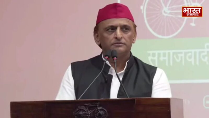 राहुल गांधी से मुलाकात के बाद अखिलेश यादव ने स्वामी प्रसाद मौर्य पर कसा शिकंजा