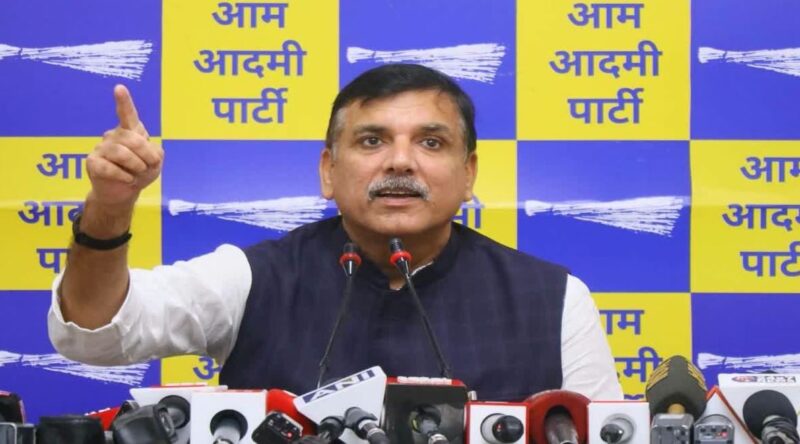 Lucknow: वोटर लिस्ट घपले पर आप सांसद संजय सिंह का हमला बोले “चुनाव आयोग बीजेपी एजेंट की तरह कर रहा काम”